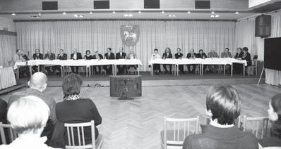 Čtvrtek 4. 12. od 14.30 do 18.00, společenský sál M-klubu PŘEDVÁNOČNÍ SETKÁNÍ SE SENIORY Město Vysoké Mýto a komise pro občanské záležitosti si vás dovolují pozvat na tradiční Besedu se seniory.