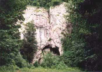 3. Býčí skála cave, BSC(49 18 N, 16 42