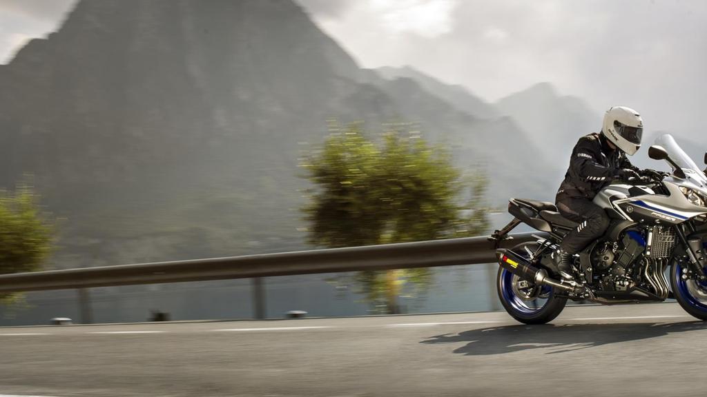 Fazer 8. Připraven k jízdě. Kamkoli. Kdykoli. Pokud byste si mohli dovolit jen jeden motocykl, model Fazer 8 by byl první na seznamu přání. Tento motocykl je nabitý pokročilou technologií řady R.