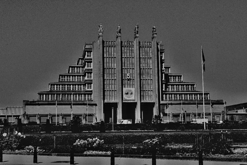 Evropská výstava psů 26.-28.srpna 2016 Letošní evropská výstava se konala v Bruselu. Místo konání Brussels Expo, se nachází v blízkosti Atomia jedné z dominant Bruselu.