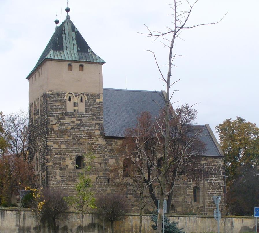 4 Kostel sv. Bartoloměje v Kyjích od jihozápadu.