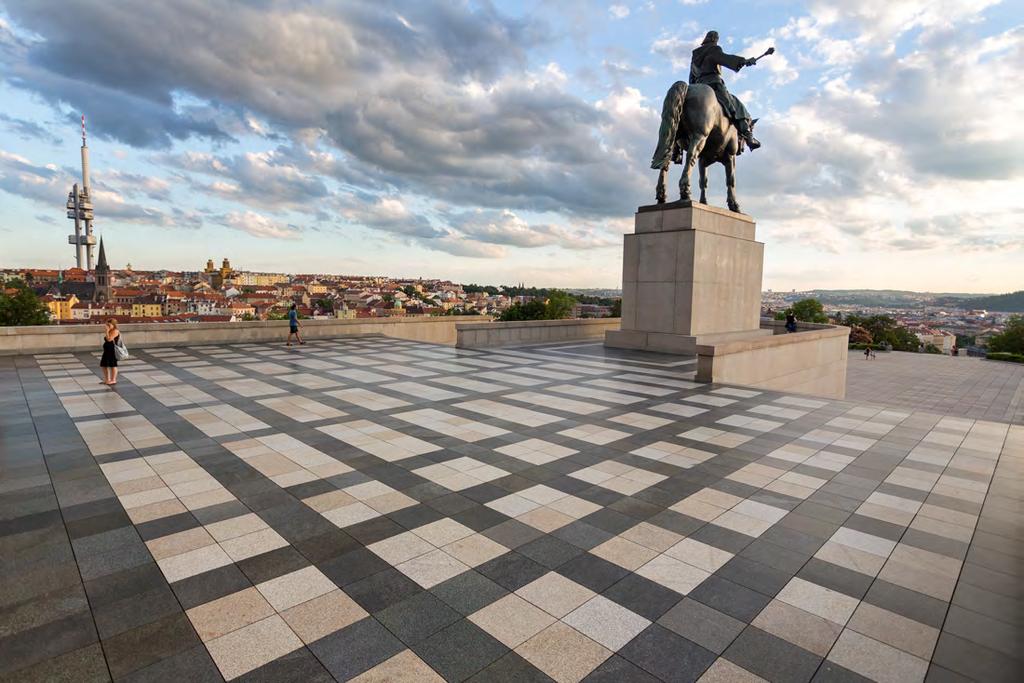 ÚVODNÍ SLOVO STAROSTY Praha 3 je živá a výrazná městská část, která se vyznačuje svou pestrostí a jedinečnou atmosférou.