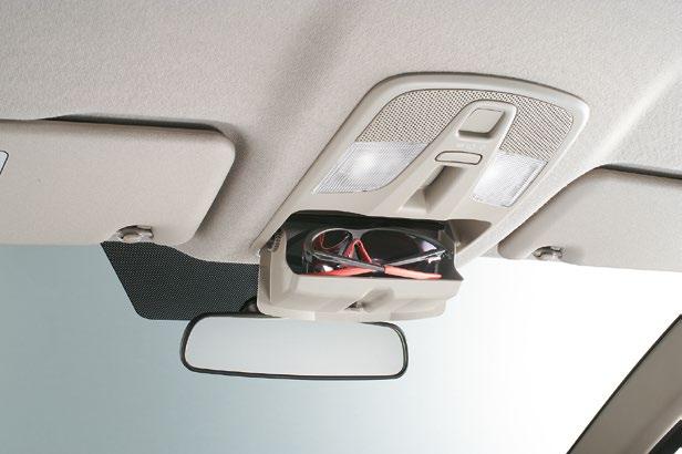 USB. 2 VELKORYSÁ ÚSCHOVNA ZAVAZADEL 22 3 4 4 6 S-Cross nabízí