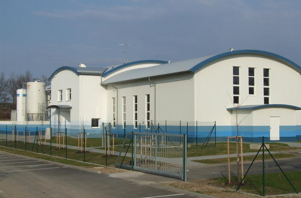 Voda z vrtů BP-3 a BP-4 svými parametry odpovídá obvyklému složení a charakteru podzemních vod obsahujících zvýšené koncentrace železa a manganu.