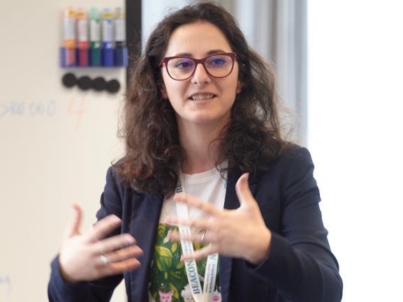 Workshop I WS 1: Boj proti energetické chudobě: když klimatické kroky odpovídají sociálním potřebám Řečníci: Andreea Vornicu-Chira, Cluj-Napoca (Rumunsko), Sam Nierop, Středisko EU pro sledování