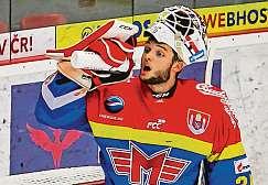 Tuhle skutečnost vnímám. Jsou tady podle mě dva zásadní důvody. Prvním je mzdová úroveň, která v Třeboni není ideální. A druhým je pak nedostatek nájemních bytů, uvědomuje si starosta Jan Váňa.