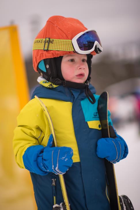 Reportáže LYŽAŘSKÁ ŠKOLA ALCEDA ALCEDO na letošní zimu opět přichystalo pro předškoláky a školáky oblíbenou lyžařskou a snowboardovou školu. Kurzy začaly 14.