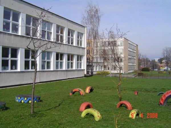 Výroční zpráva - školní rok 2010-2011 Z á k l a d n í š k o l a V a r n s d o r f