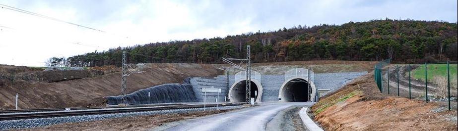 Základní informace Tunel Ejpovice Mezistaniční úsek Ejpovice Plzeň, dva jednokolejné tunelové tubusy vzájemně propojené