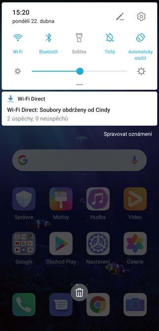 Odesílání souborů přes Wi-Fi Direct: Otevřete Soubory, klepněte a podržte soubor, který chcete odeslat, a přejděte na Další > Sdílet > Wi-Fi Direct.