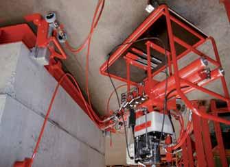ZVÁNÍ TĚŽKÝH NÁKLŮ Tlakový blok J 40 + VS se snadným pružinovým návratem Výhody při práci s hydraulickým tlakovým blokem: Možnost provádět synchronní zvedání a spouštění nákladů mimostředně umístěným