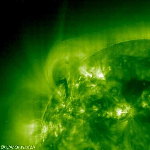 Erupce filamentu 26. prosince 2013 1.