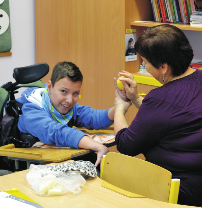 Sociální služby, které středisko poskytuje využívají téměř všichni žáci školy.