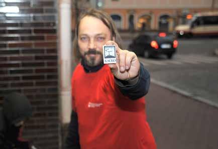 adiktologické služby Josef Novotný terénní pracovník, terapeut Proč pracuji pro Oblastní charitu Jihlava? Paní Helena Klímová jednou na skupině řekla, že: všichni jsme civilisté ve válce.