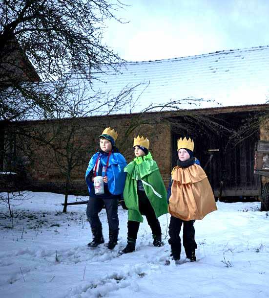 tříkrálová sbírka TŘÍKRÁLOVÁ SBÍRKA Tříkrálovou sbírku pořádá každoročně Charita Česká republika.