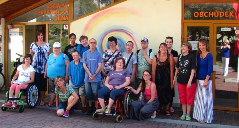 Momo Chrudim je obecně prospěšná společnost zaměřená na sociální, umělecké a vzdělávací projekty.