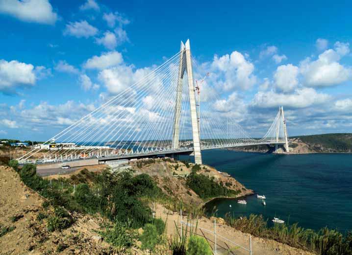 000 MATERIÁLY A TECHNOLOGIE MATERIALS AND TECHNOLOGY TŘETÍ MOST PŘES BOSPOR THIRD BRIDGE OVER THE BOSPHORUS 1 Na severu turecké metropole Istanbul byl v loňském roce zprovozněn třetí a největší most