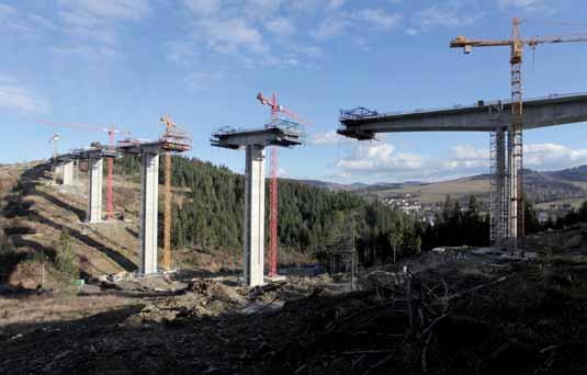 15 Valy bridge cantilever construction jsou kabely spojitosti vedeny přes dvě, tři anebo čtyři pole.