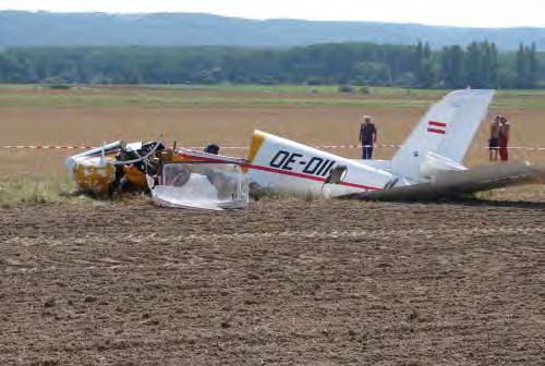 o tento pěkný sport a úspěšně je dovedla k pilotním zkouškám. Všichni 4 pak následně zažádali o členství v aeroklubu.
