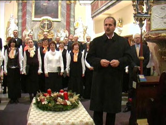 Na 1. koncertu se ve zcela zaplněném kostele představil Dětský pěvecký sbor Nezmar pod vedením paní Heleny Mižičové, dále pak žáci a pedagogové z dolnobenešovské pobočky ZUŠ P.J.