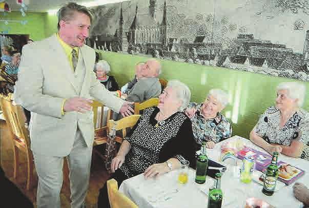Krušnohor, zpravodaj stavebního bytového družstva 23 zaměstnankyně MSSS k jeho odvolání zaměstnanec, je spokojený také uživatel služby.