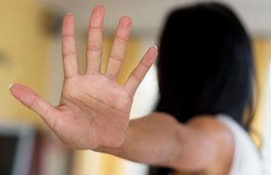 Násilí a obtěžování ve sportu širší kontext 1. Diskriminace (na základě pohlaví, sexuální orientace, rasy ) 2. Sexuální násilí a obtěžování 3. Fyzické ubližování (vč.