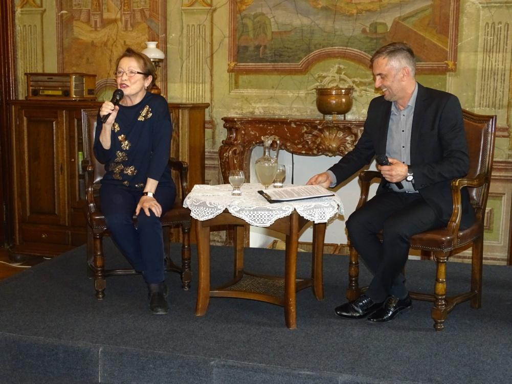 divadelní, filmová a rozhlasová herečka paní Hana
