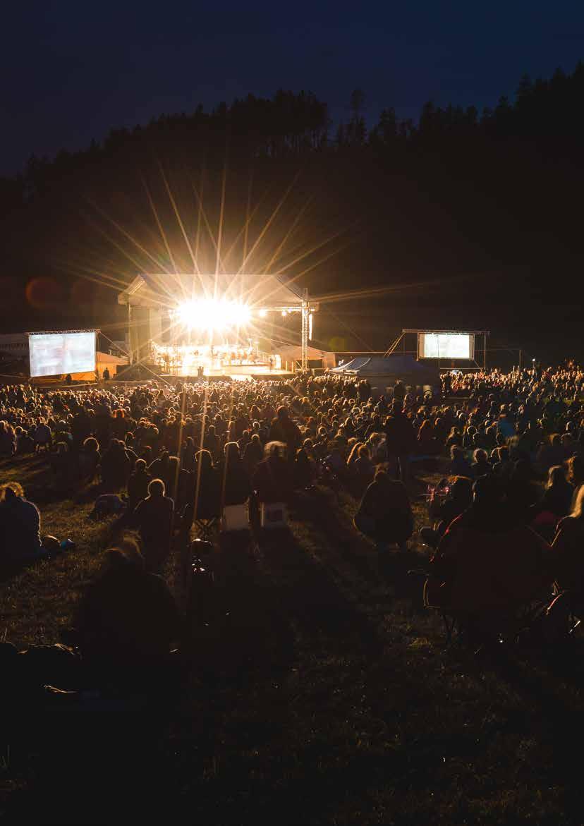 ÚVODNÍ SLOVO Milí PSO fanoušci, přátelé a čtenáři, Rok se s rokem sešel a ať chceme nebo nechceme, jsme zase o rok starší.