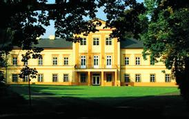 cz Realitní noviny jsou vydávány za podpory čtyř realitních kanceláří moravského