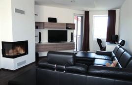 yt ve zvýšeném přízemí o ploše 104 m2 s lodžií a
