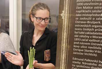 fotografem Viktorem Kolářem, scénografkou a kostýmní výtvarnicí Martou Roszkopfovou a kurátorem výstavy Martinem Dostálem.