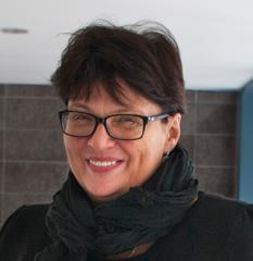pedagogické záležitosti/ (+420) 587 333 521 irena.