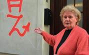 je to součást prevence, tvrdí Hroch. Uvedení do původního stavu má podle něj na sprejery i psychologický efekt. Hroch tvrdí, že o sprejerech se v komisi diskutuje často.