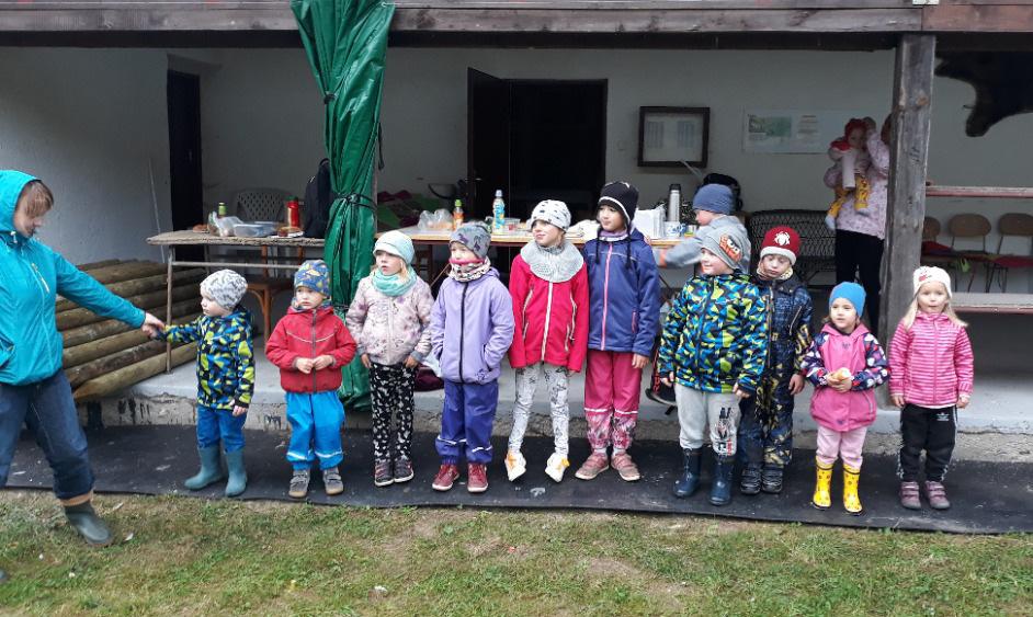prohlédnout si odborné učebny, zažít atmosféru těchto míst, popovídat si s učiteli i studenty a udělat si podrobnější představu o tom, jak se na naší škole učí.