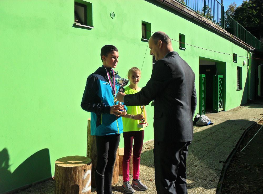 také sladkou motivační odměnu a nejrychlejší závodnice a závodník v kategorii žactva navíc ještě pohár Barchanu (viz. výsledky).