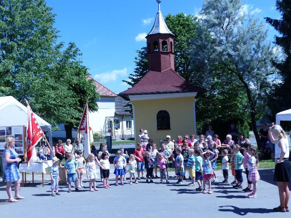 11) Po předložení nabídky na opravu traktoru Zetor zastupitelé požadují předložení jiných cenových variant. Ostatní body jednání a) Opravy ve VÚTZ nové vnitřní uspořádání zázemí.
