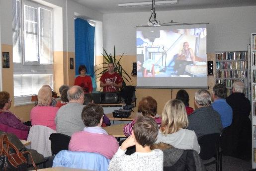 AKCE V KNIHOVNĚ Na jaře to v naší knihovně opět žilo. Uskutečnily se zde nejen přednášky a besedy pro dospělé, ale také mnohé akce pro děti.