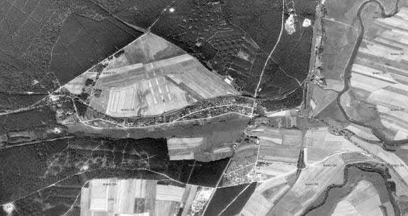 Obrázek 13. 8. Letecká mapa katastrálního území obce Valcha r. 1938 Zdroj: Ministerstvo obrany V roce 1945 se vrátila k Liticům, ale v roce 1960 byla opět připojena k Plzni.