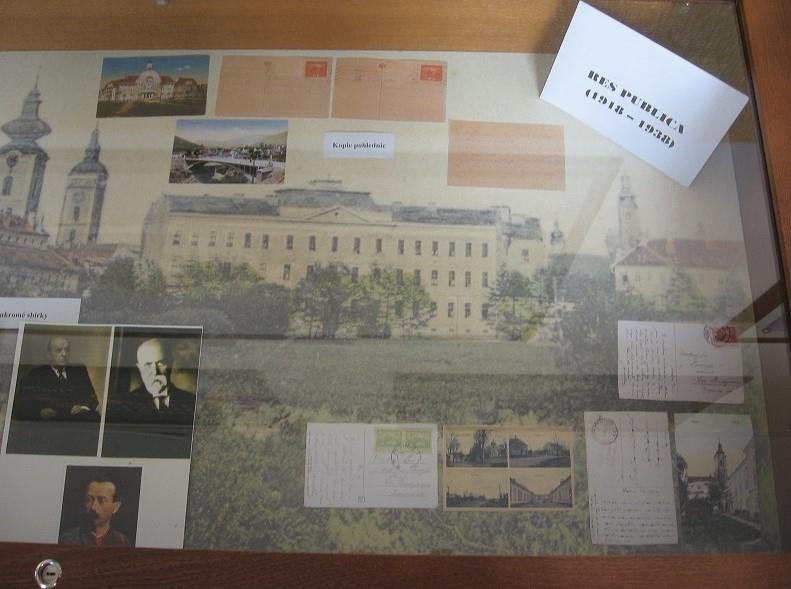 První republiky reprezentují dopisnice, pohlednice a pamětní arch ze soukromé sbírky. Drát(k)ování na České V rámci celoškolního projektu První republika, konaném dne 26. 10.
