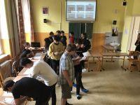 března zúčastnili speciálně pro ně připraveného workshopu "Na východní frontě klid" o hybridní válce na Ukrajině.