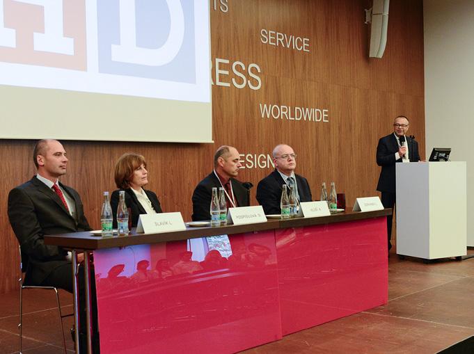prezentován vývoj přesné diagnostiky a cílené léčby chronické lymfo cytární leukemie v posledních třech deká dách (prof.