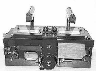 Analogové přístroje: stereoskop (čočkový, zrcadlový),