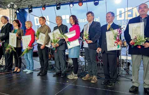 Všichni včelaři vědí, že kousky vosku v medu jsou jedlé, ale spotřebitel je může vnímat jako zcela nežádoucí nečistoty Ocenění a certifikát o kvalitě regionální potraviny si nejlepší