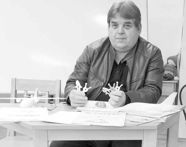 V mobilním kamionu mohou zájemci pracovat se stavebnicemi pneumatických, hydraulických a elektrických prvků, které jsou poháněny elektřinou, tlakovým vzduchem a kapalinou.