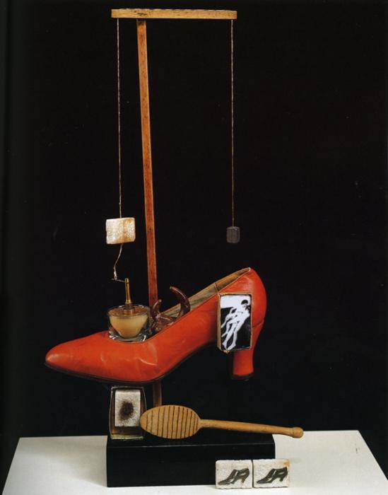39. Salvador Dalí: Skatologický objekt se