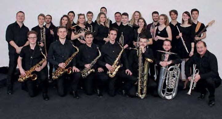 A právě big bandu se novinky týkají. Naše parta služebně starších muzikantů měla nápad, který se zalíbil i ostatním členům kapely. A to, že by bylo fajn posunout se na vyšší úroveň.