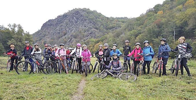 stupeň základní školy. Šesťáci 3. ZŠ v Rakovníku letos tento seznamovací pobyt prožili ve středisku na Zdeslavi. I když nám chladné počasí od 16. do 20. 9.