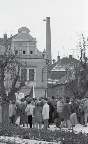 ČLENSKÁ VÝSTAVA Vernisáž 13. listopadu 2019 od 16 hodin VÝSTAVNÍ SÍNĚ VE VYSOKÉ 232 DO 17. 11. 2019 ZDENĚK KŘÍŽ OHLÉDNUTÍ Aktuální tvorba malíře www.muzeumtgm.cz AKCE 6. 11. 2019 SÁL DR. SPALOVÉ 17.