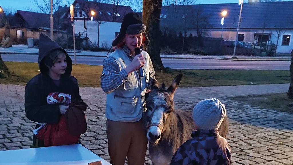 Zároveň si mohli každou neděli vzít stočený lístek s biblickým citátem a drobným úkolem, které byly povzbuzením na celý týden (lístečky byly ve třech věkových kategoriích).