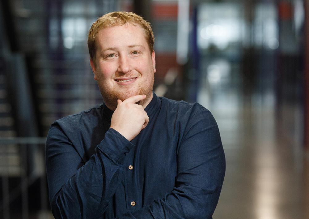 NOVÉ CENTRUM VÝVOJE SOFTWARE V ČESKÝCH BUDĚJOVICÍCH SCRUM řízení teamu unikátní projekty na míru šitá zákaznická řešení nezávisle fungující odborné pracoviště ZPRÁVY Z ENGELU ENGEL SOFTWARE Do
